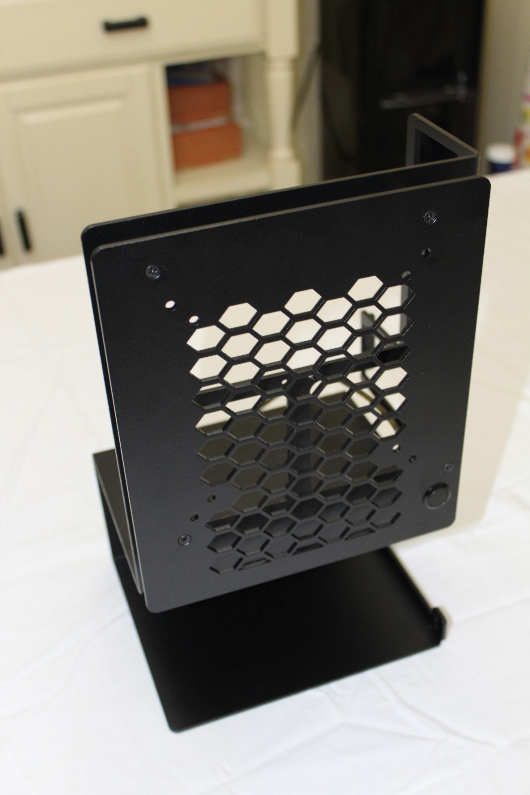 Aperio Mini ITX Open Frame ComputerCase - Motif Monument / Hydra Hybrid