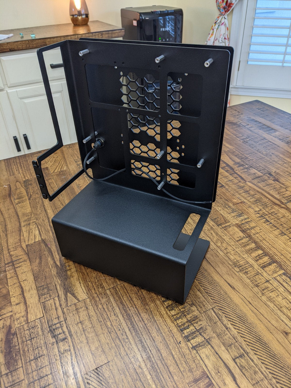 MaTX AIR - Open Air Computer Case