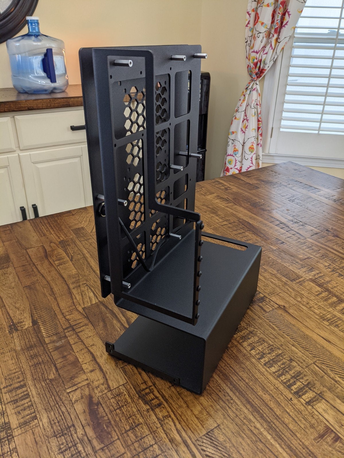 AaTX  AIR  - Full Size ATX Open Air Computer Frame