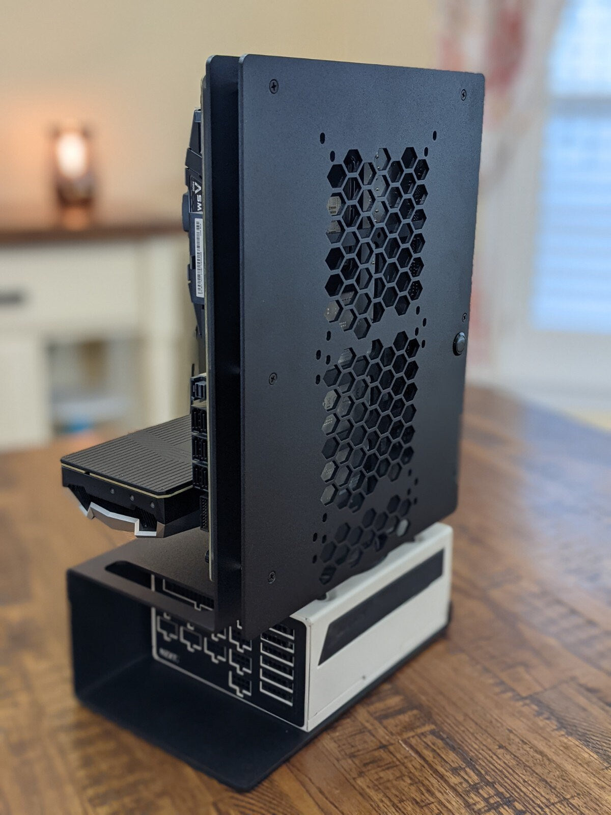 AaTX  AIR  - Full Size ATX Open Air Computer Frame